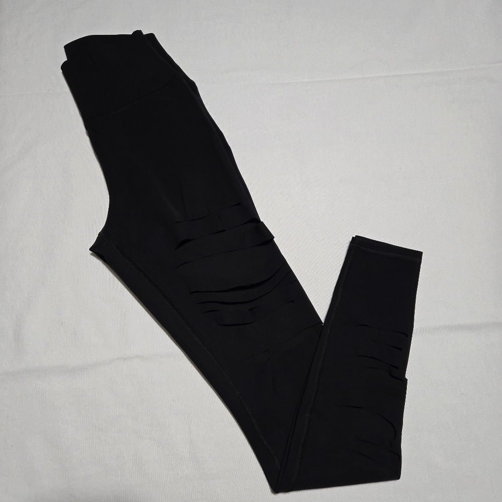 Alo Yoga Ripped Warrior Leggings sz S